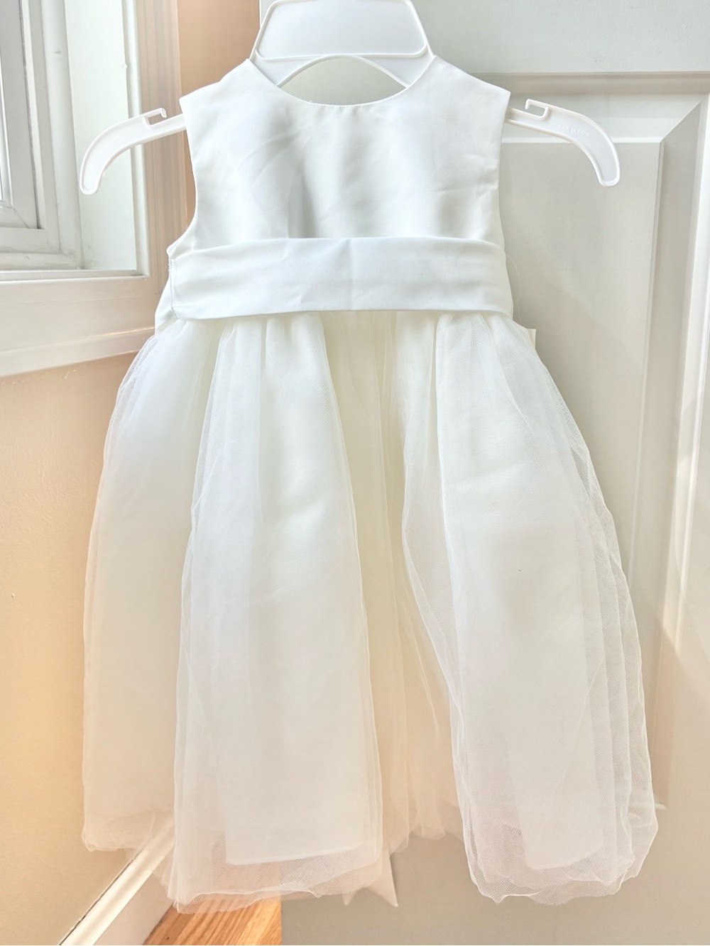 David’s Bridal Flower Baby Satin & Tulle Dress Sleeveless White Size 24M NWT - Picture 2 of 14
